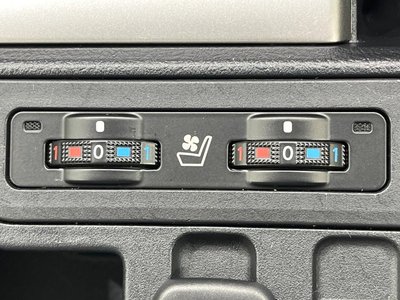 TOYOTA LAND CRUISER - 9