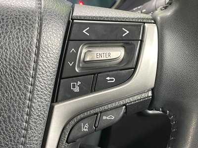 TOYOTA LAND CRUISER - 7