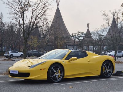 FERRARI 458