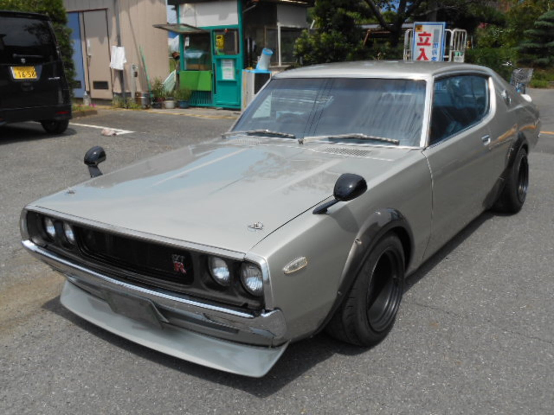NISSAN SKYLINE COUPE - View 1