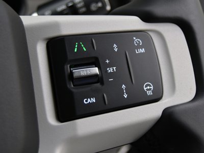2025 LAND Rover DEFENDER 缩略图 17