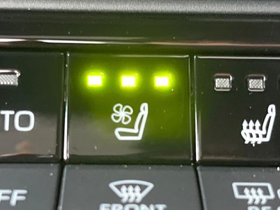 TOYOTA CROWN SPORT - 6