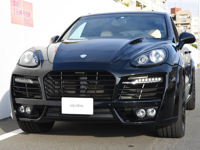 PORSCHE CAYENNE