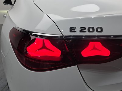 2025 Mercedes-BENZ E-CLASS 照片 10