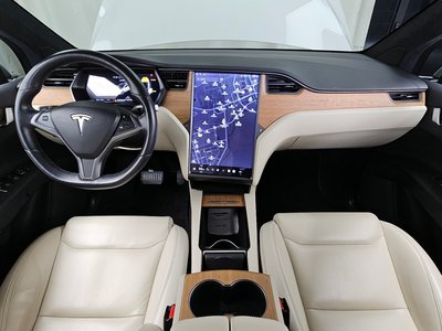 TESLA MODEL X - 5