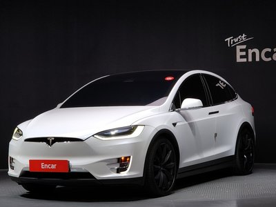 TESLA MODEL X - 1