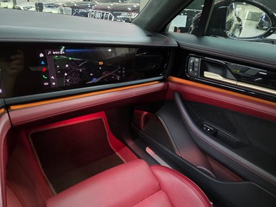 صورة 9 لـ 2024 Porsche PANAMERA