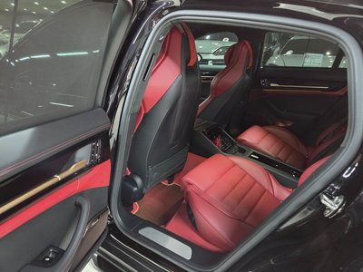 صورة 8 لـ 2024 Porsche PANAMERA