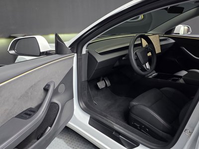 صورة مصغرة 13 لـ 2024 Tesla MODEL 3