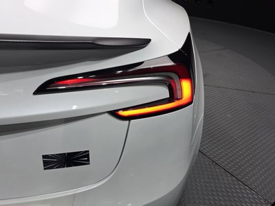 صورة 10 لـ 2024 Tesla MODEL 3