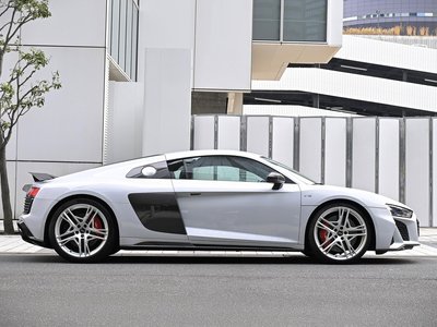 AUDI R8 - 8