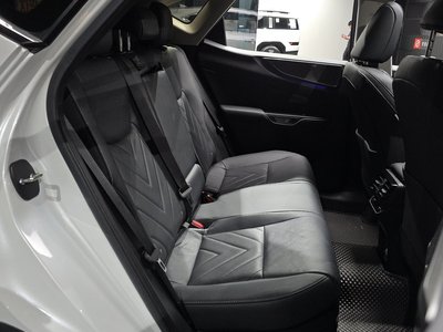 2024 Lexus NX — миниатюра 17