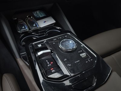 2024 BMW 5 SERIES — миниатюра 12