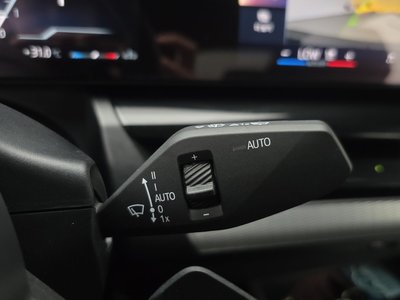 2024 BMW 5 SERIES — миниатюра 24