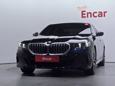 2024 BMW 5 SERIES photo 2
