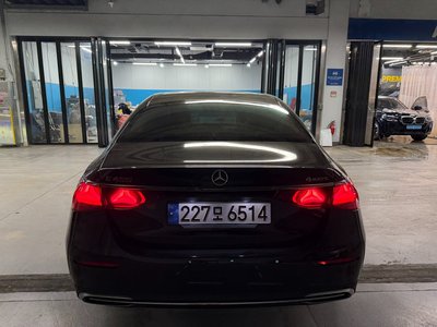 MERCEDES-BENZ E-CLASS - 2