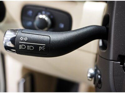 BENTLEY FLYING SPUR 2013 thumbnail 35