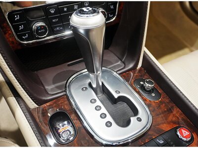 BENTLEY FLYING SPUR 2013 thumbnail 43