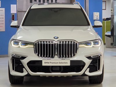 2021 BMW X7 — фото 2