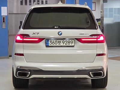 2021 BMW X7 — фото 3
