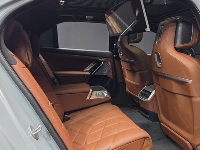 2025 BMW 7 SERIES — миниатюра 11