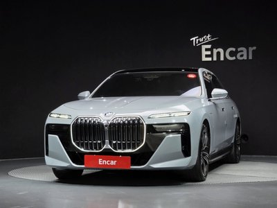 BMW 7 SERIES - 2