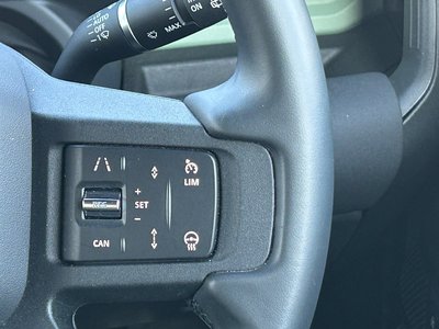 LAND ROVER DEFENDER - 10