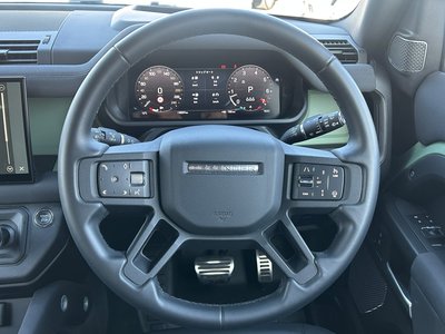 LAND ROVER DEFENDER - 9