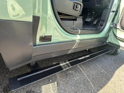 LAND ROVER DEFENDER - 7