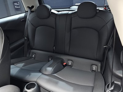2023 MINI COOPER thumbnail 16