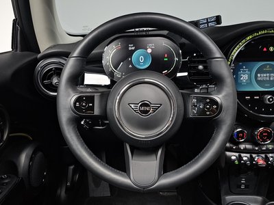 2023 MINI COOPER thumbnail 19