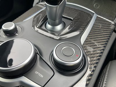 صورة مصغرة 46 لـ 2019 ALFA Romeo STELVIO