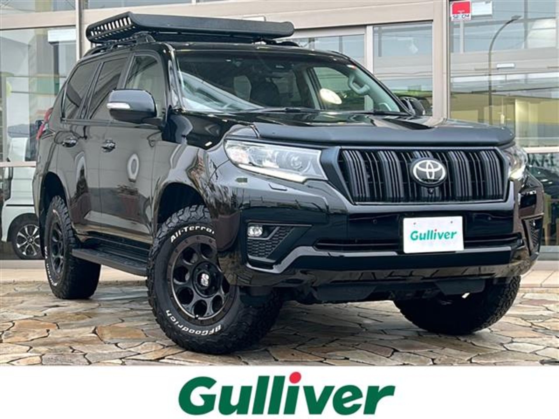 TOYOTA LAND CRUISER PRADO - View 1