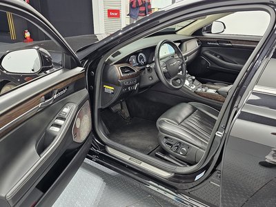 2019 Genesis G90 photo 10