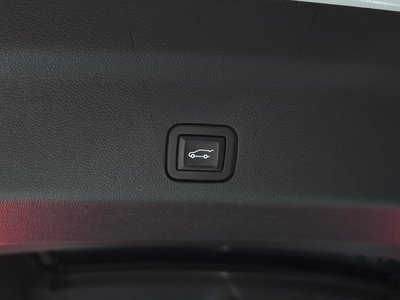 2022 Cadillac ESCALADE 5TH GENERATION thumbnail 34