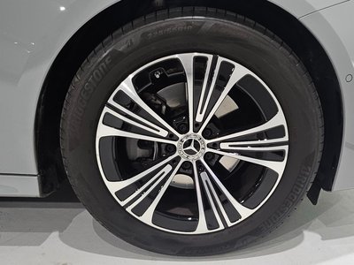 MERCEDES-BENZ E-CLASS - 8