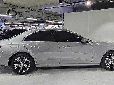 MERCEDES-BENZ E-CLASS - 3