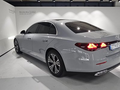 MERCEDES-BENZ E-CLASS - 2