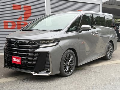TOYOTA VELLFIRE - 1