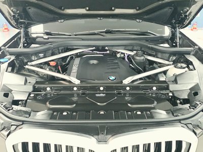 صورة 7 لـ 2025 BMW X5