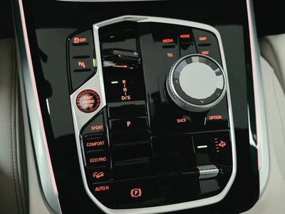 صورة 9 لـ 2025 BMW X5