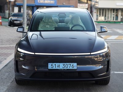 2026 Tesla MODEL Y 照片 2