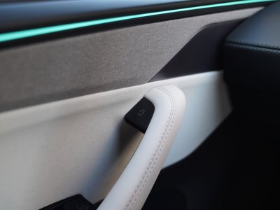 2026 Tesla MODEL Y — миниатюра 19