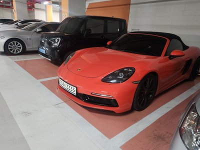 PORSCHE 718 - 4