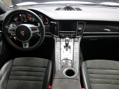 PORSCHE PANAMERA - 5