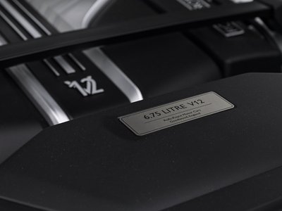 ROLLS-ROYCE CULLINAN - 10