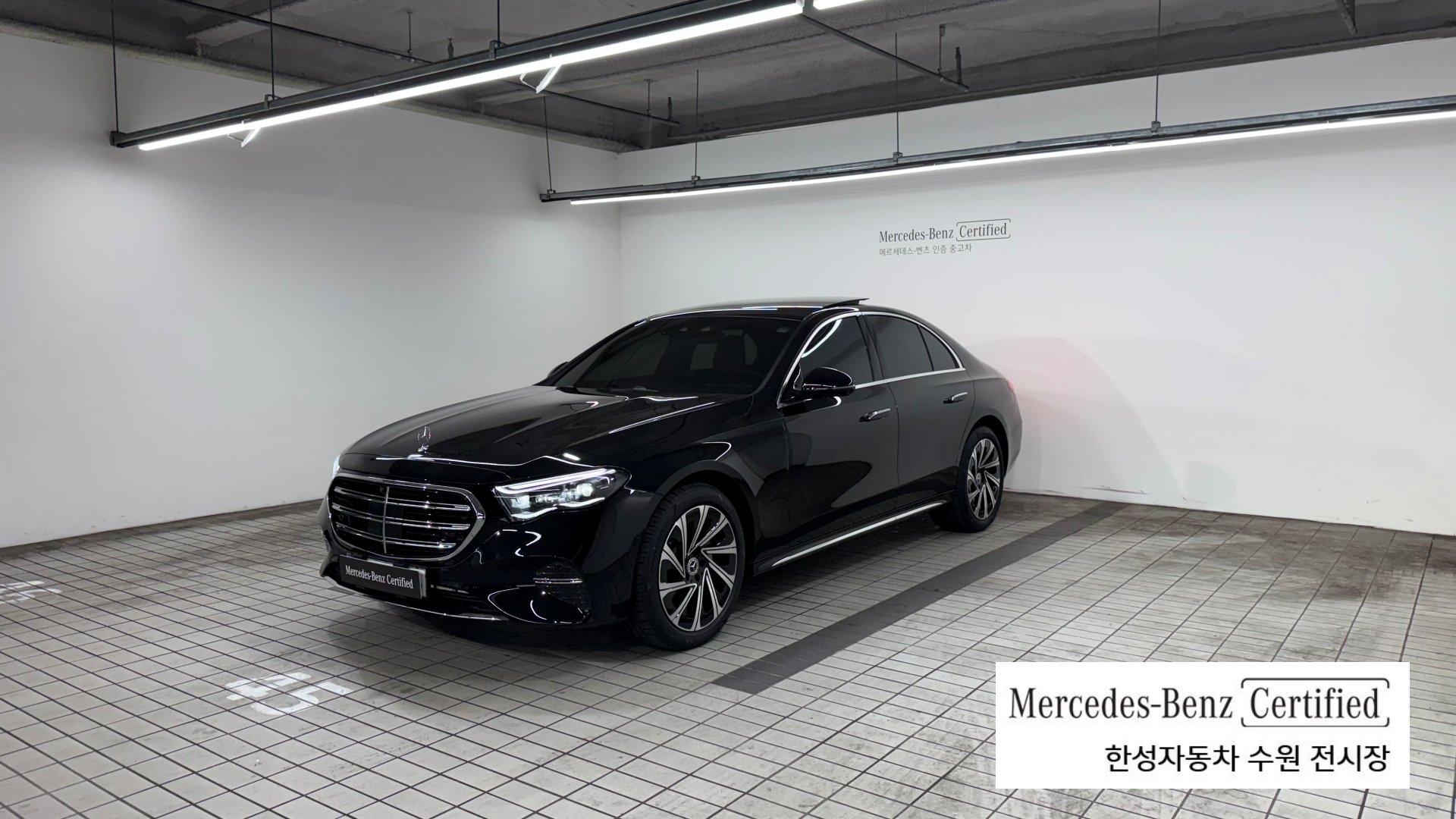 MERCEDES-BENZ E-CLASS - View 1