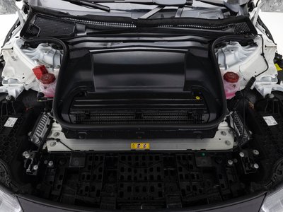 MERCEDES-BENZ EQE - 7