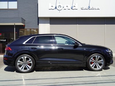 AUDI Q8 - 8