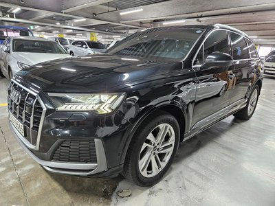 AUDI Q7 - 1